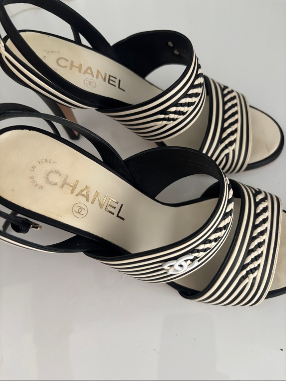 CHANEL Black and White Striped Slingback Heels with CC Accent - Picture 2 of 7